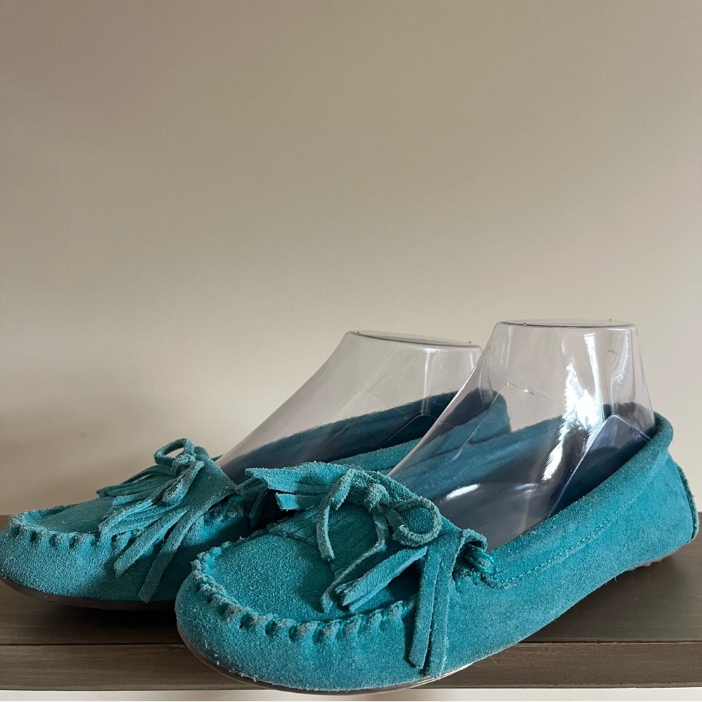 Minnetonka Turquoise Suede Tassel Moccasins